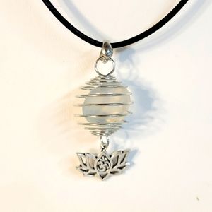 GENUINE Quartz Stone wrapped in cage with lotus flower charm ✨️ necklace.